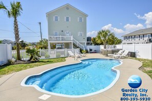 Pool - Grammie's Playhouse - Great Location with Easy Walk to Beach Access (Garden City Beach)