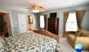 Room - Grammie's Playhouse - Great Location with Easy Walk to Beach Access (Garden City Beach)