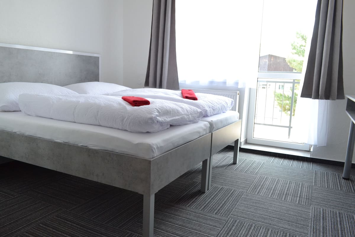 Classic Double or Twin Room | Desk, soundproofing, free WiFi, bed sheets