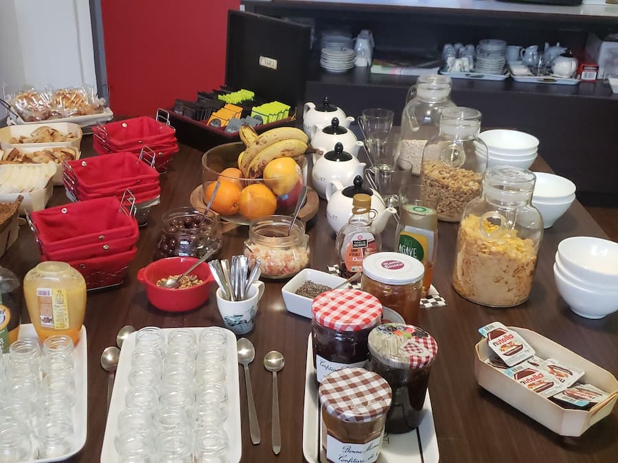 Daily buffet breakfast (EUR 10.5 per person)