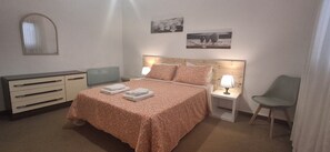 3 bedrooms, iron/ironing board, travel crib, free WiFi