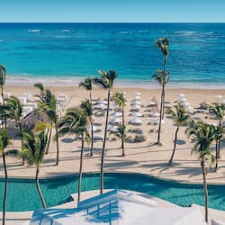 2 outdoor pools, pool umbrellas, sun loungers