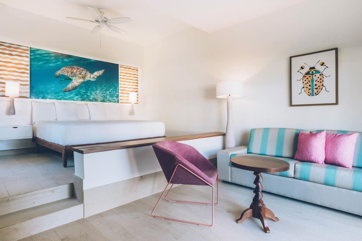 1 bedroom, premium bedding, free minibar, in-room safe