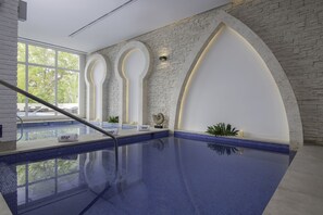 Behandelingskamers voor koppels, een sauna, een Turks bad/hammam