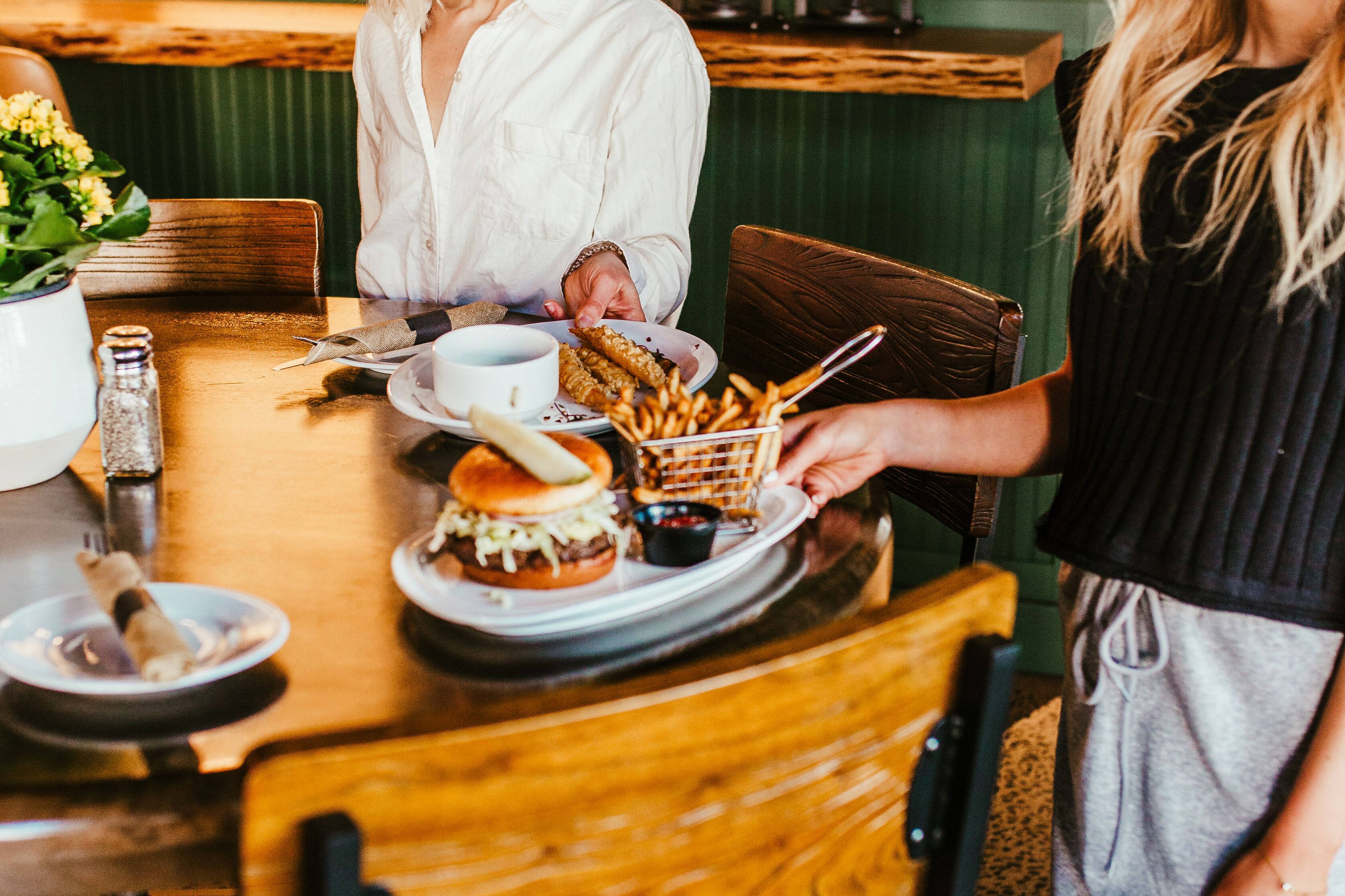 lunch and dinner served