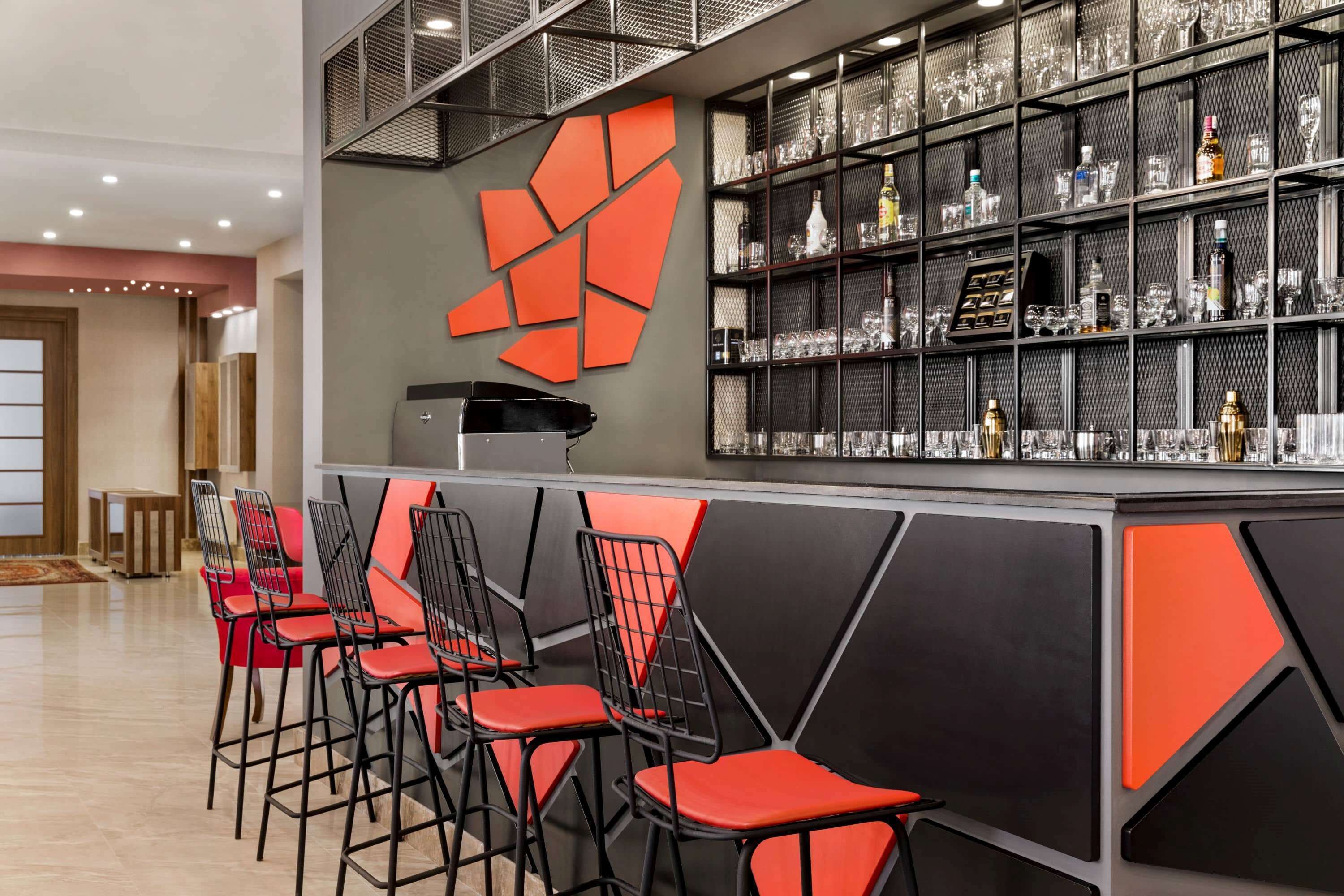 room, 1 king bed, mobility accessible, non smoking (hearing accessible, roll-in shower) | bar (on property)