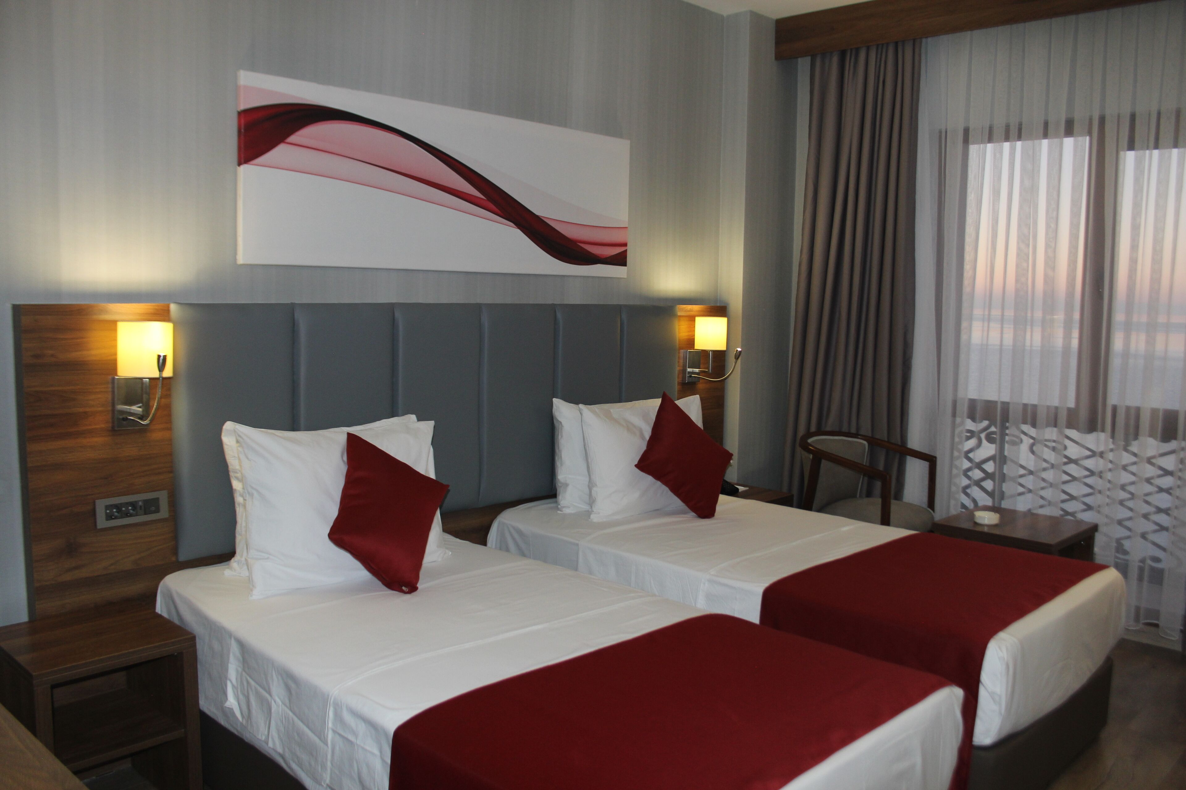 standard room, 2 single beds, non smoking | premium bedding, select comfort beds, minibar, in-room safe