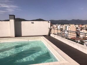 Outdoor pool, a rooftop pool - Departamentos Olympus (Salta)