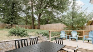 House | Balcony - 140 Catlin Circle (Greenville)
