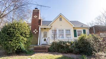 House (8 Alice St) | Exterior