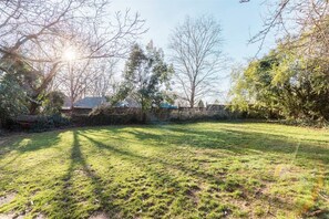 House (22 Sewanee Ave) | Property grounds