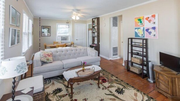 Living room - Vintage Bungalow (Greenville)