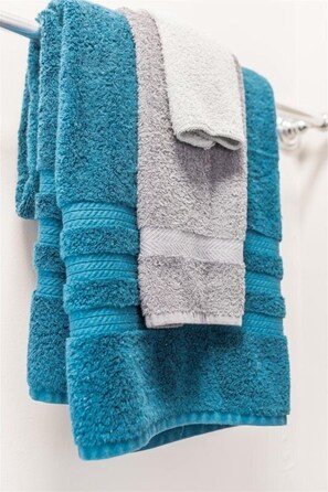 House (Brandon Mill - 203 Virginia Ave) | Bathroom | Towels, shampoo - Virginia Ave, 203 (Greenville)