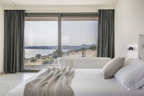 Egyptian cotton sheets, premium bedding, down comforters, pillowtop beds - Oikos Boutique Residences (Kefalonia)