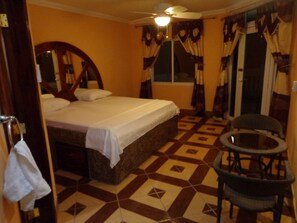 Deluxe Quadruple Room, 1 Bedroom, Beach View, Poolside | Egyptian cotton sheets, premium bedding, Tempur-Pedic beds, minibar - Jardines del Paraiso (Tola)