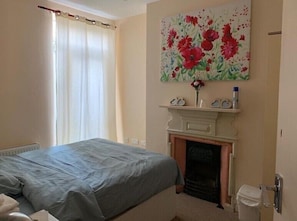 Premium bedding, iron/ironing board, free WiFi, bed sheets - Mablethorpe Road (London)