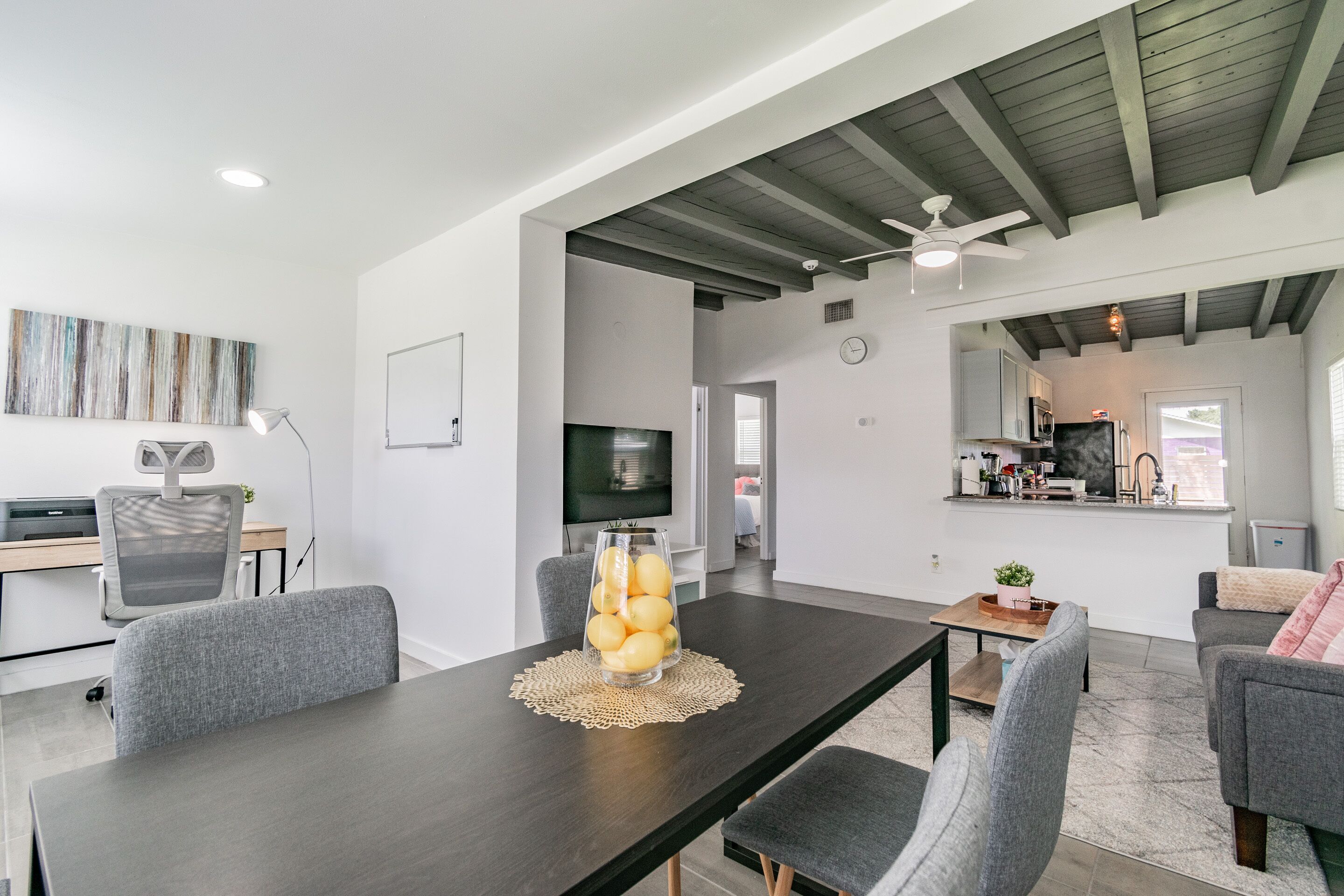 Minutes from Downtown Tampa ★Raymond James Stadium★Airport★500Mbps Wifi