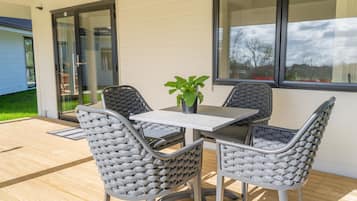 Two Bedrooms House B1 | Terrace/patio