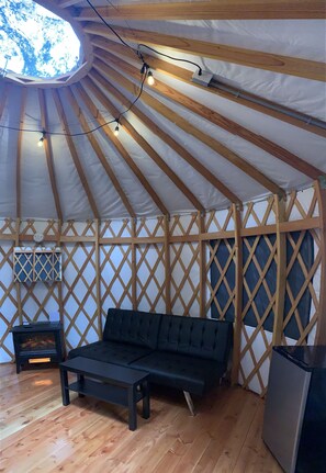 Basic Tent | Langsir/tirai gelap terus, Wi-fi percuma 