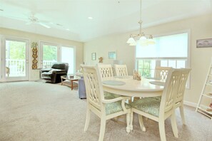 公寓客房 (708 Colony II (Sunset Beach)) | 私人廚房 | 電冰箱、微波爐、爐台、洗碗機