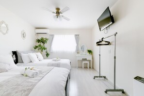 House, 4 Bedrooms | 4 bedrooms, premium bedding, pillowtop beds, free minibar - Kashibesso Villa De Class (Osaka)