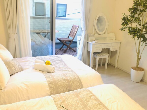 House, 4 Bedrooms | 4 bedrooms, premium bedding, pillow-top beds, free minibar - Kashibesso Villa De Class (Osaka)