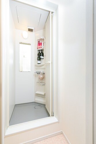 バスルームのシャワー