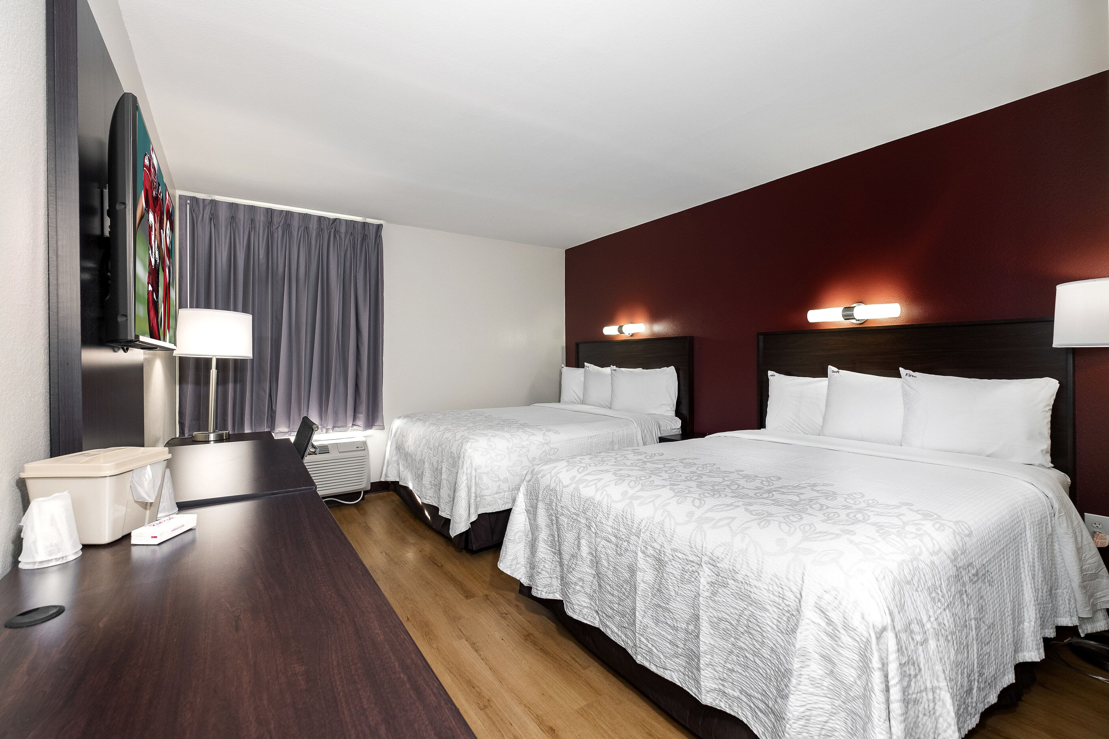 desk, laptop workspace, blackout curtains, free cots/infant beds