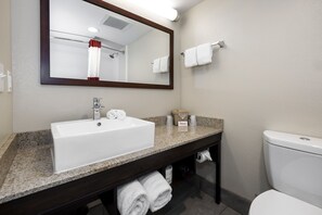 Free toiletries, towels, soap, shampoo - Red Roof Inn PLUS+ Tuscaloosa - University (Tuscaloosa)