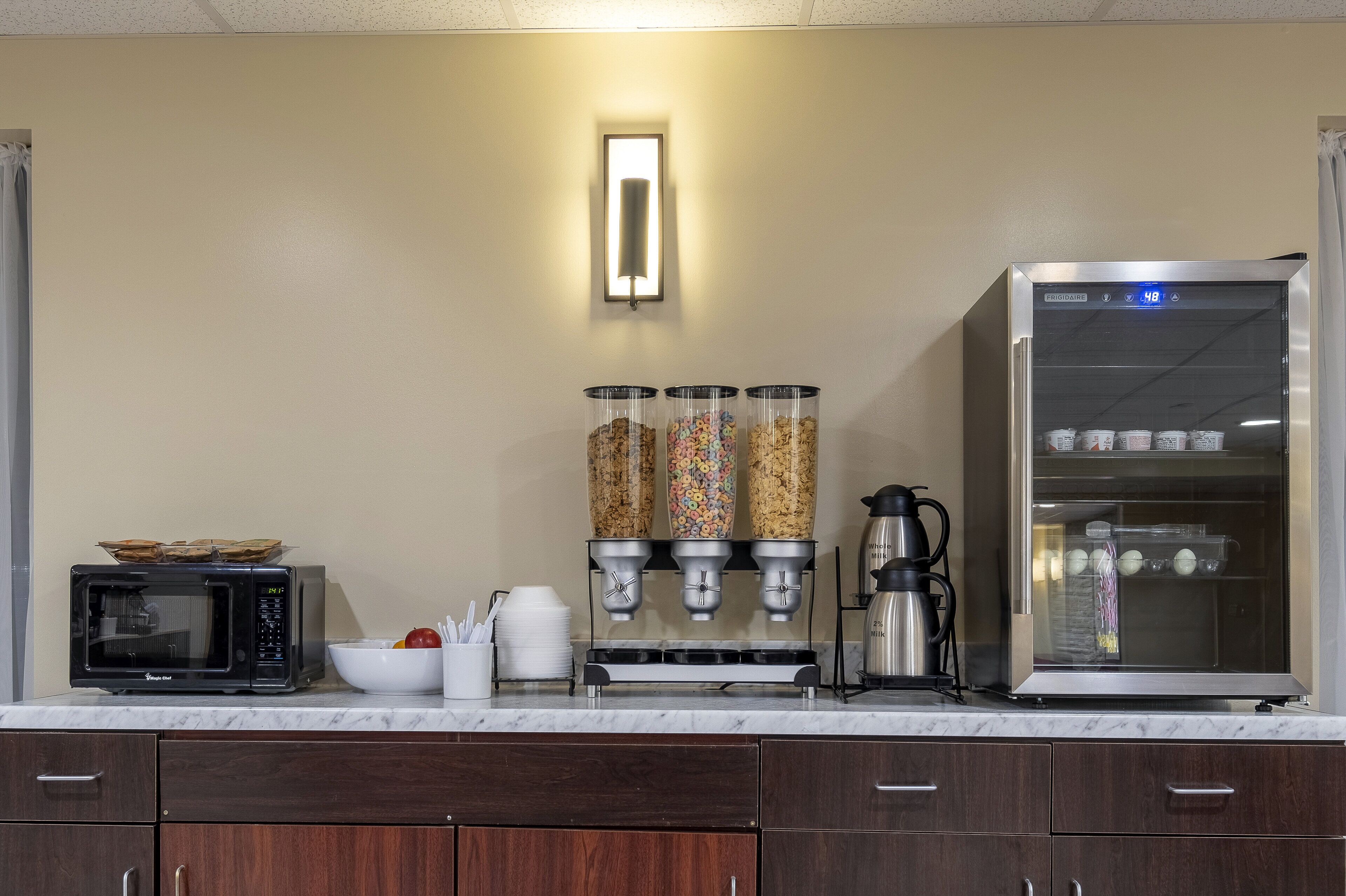 free daily full breakfast