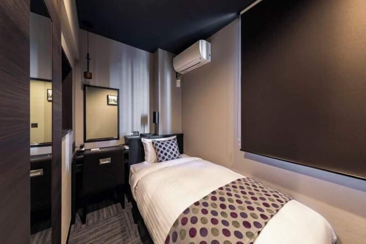 In-room safe, blackout drapes, iron/ironing board, free WiFi