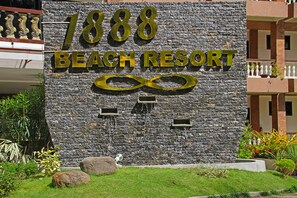 Front of property - 1888 Beach Resort (San Jose)