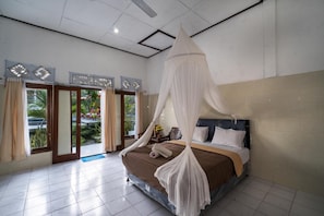 Desk, soundproofing, rollaway beds, free WiFi - Kusuma Abiakta (Lembongan Island)