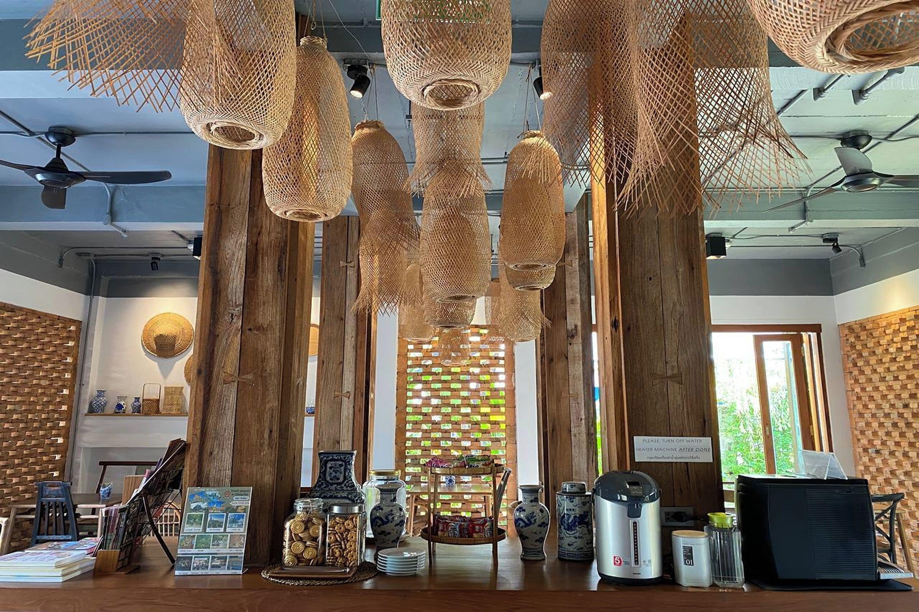 المنشأة من الداخل