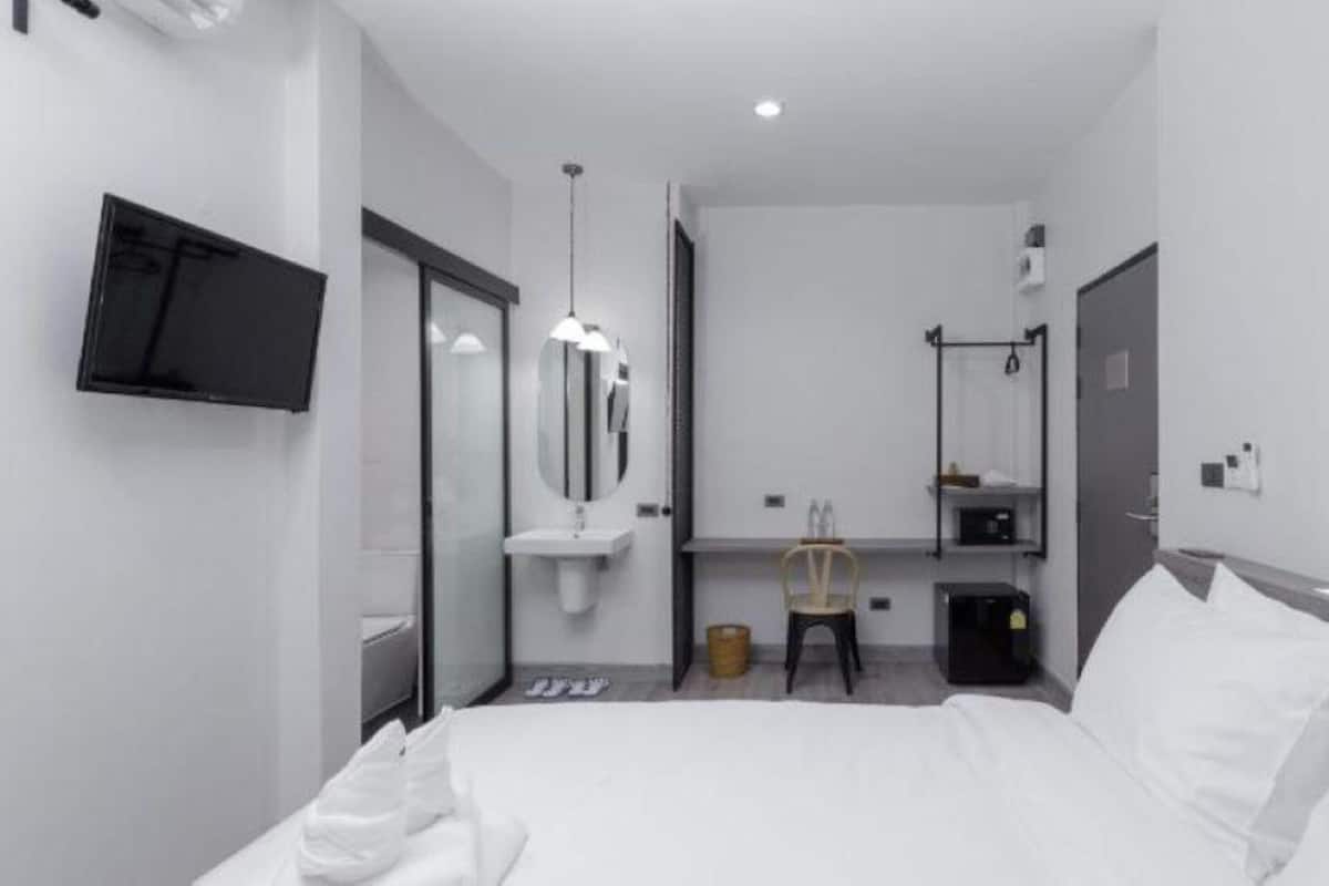 In-room safe, desk, laptop workspace, blackout drapes
