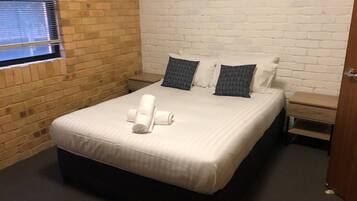 Standard Room | Desk, iron/ironing board, free WiFi, bed sheets
