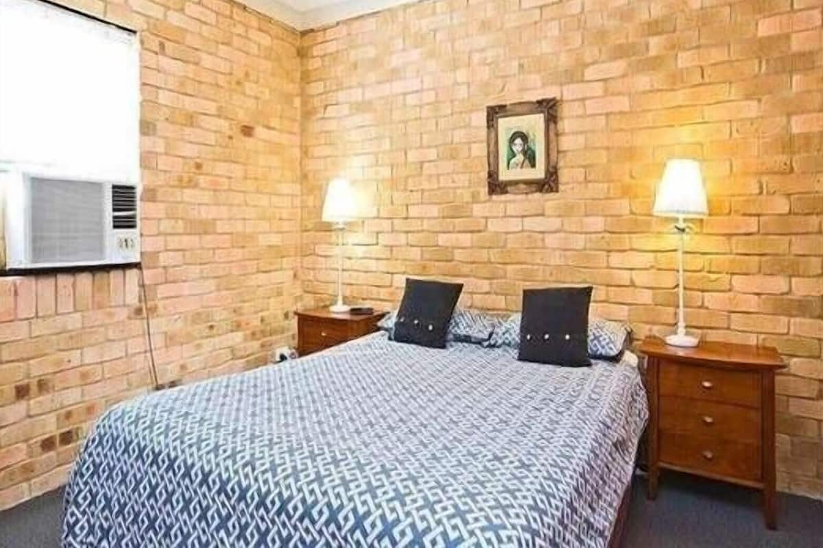 書桌、熨斗/熨衣板、免費無線上網、床單