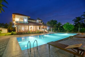 Outdoor pool - Om Residence (Beruwela)