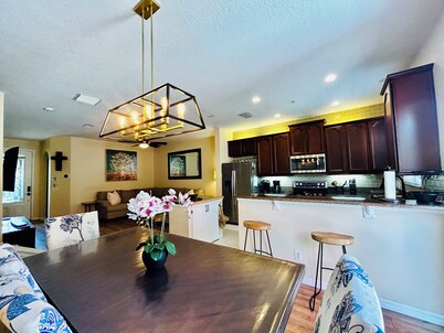 All NEW Universal Townhouse Close to All Attractions 