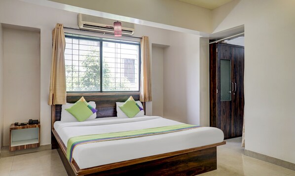 Standard Room | Iron/ironing board, rollaway beds, free WiFi, bed sheets