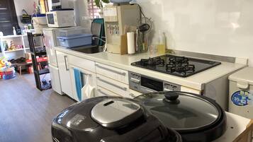 House | Private kitchenette | Fridge, microwave, stovetop, toaster