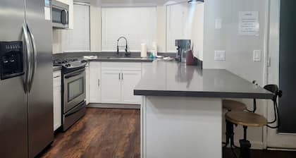 Rückzug der Bären - 2BR / 1. 5BA / Whirlpool / WiFi / In der Nähe des Sees / Kostenlose 2 Stunden Fahrrad- / Kajakverleih