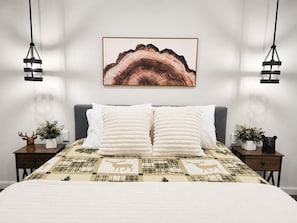 2 bedrooms, WiFi (free), bed sheets