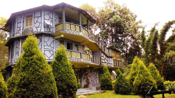 숙박 시설 정면