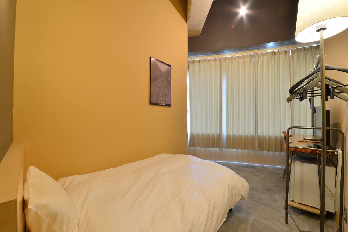 economy double room | free wifi, bed sheets