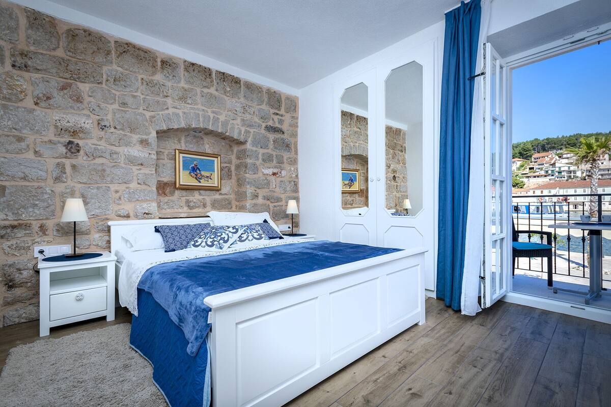 Deluxe Apartment, Balcony, Sea View (Kadulja) | Desk, soundproofing, free cots/infant beds, free WiFi