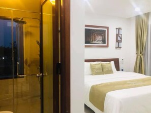 デスク、防音設備、WiFi (無料)