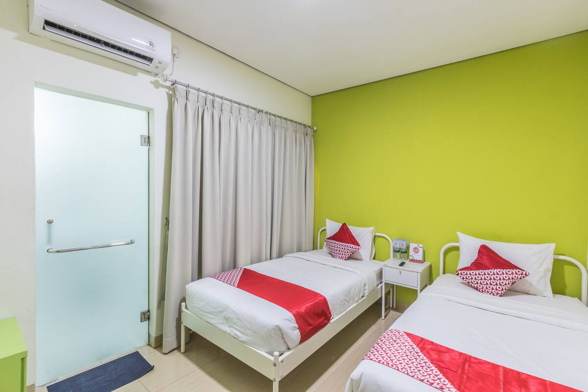 Desk, free WiFi, bed sheets