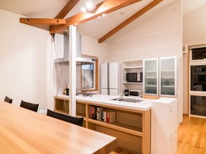 Casi 67 West | Dining