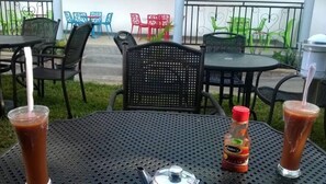 Spécialités Cuisine locale et internationale